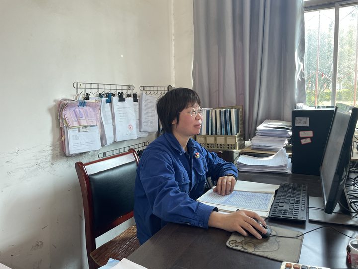 【身边模范】王小美：通俗岗位映初心，继续贡献映党辉